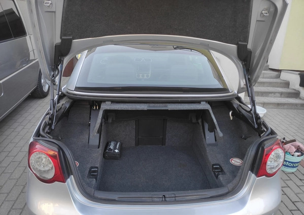 Volkswagen Eos cena 24500 przebieg: 128000, rok produkcji 2009 z Poznań małe 106